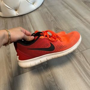 Nike Free Run Red and orange size 8 women’s